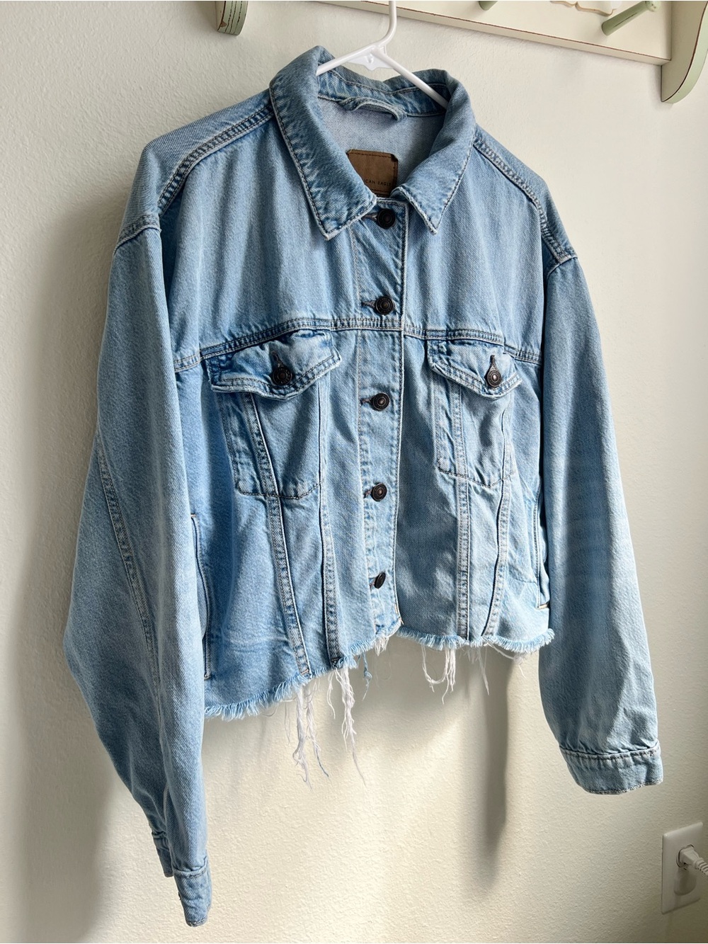 American Eagle Outfitters Light Blue Frayed Hem Cropped Denim Jacket
